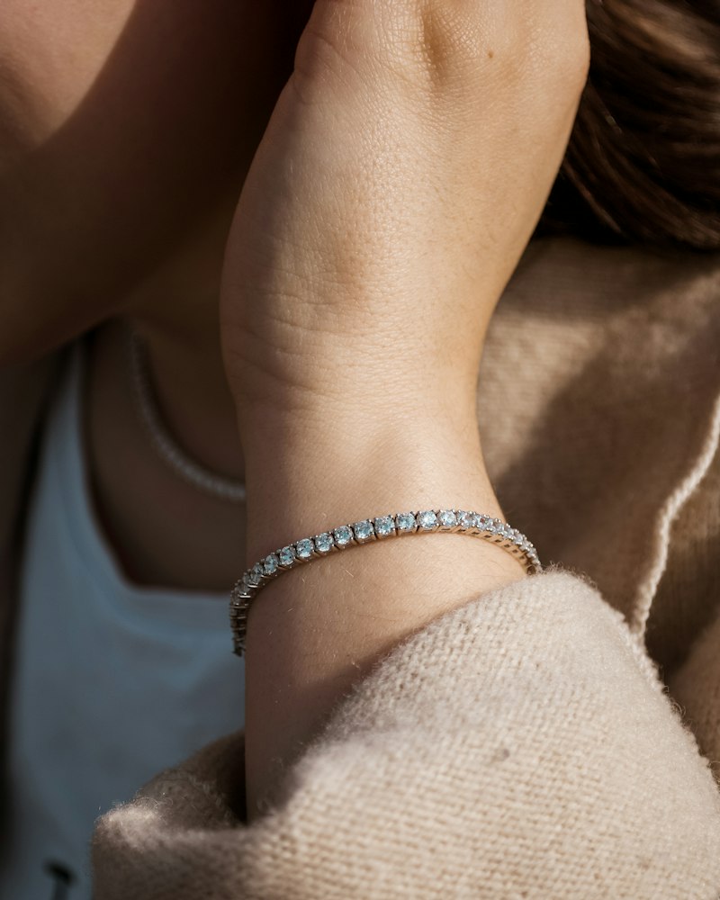 Diamond tennis bracelet